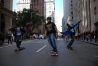 Longboarder auf dem Broadway